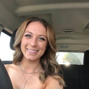 Meet your Posher, Monica